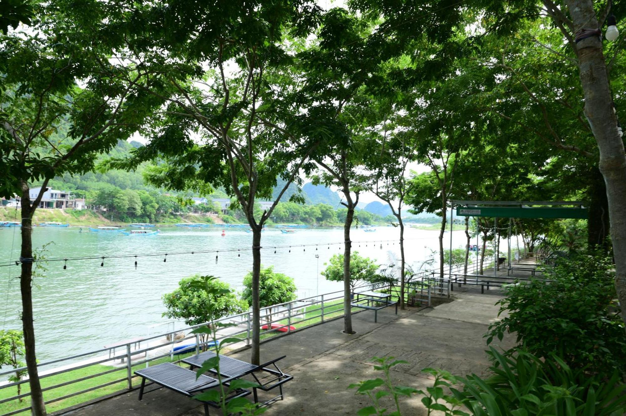 Restful River Bungalow Фонгня Экстерьер фото