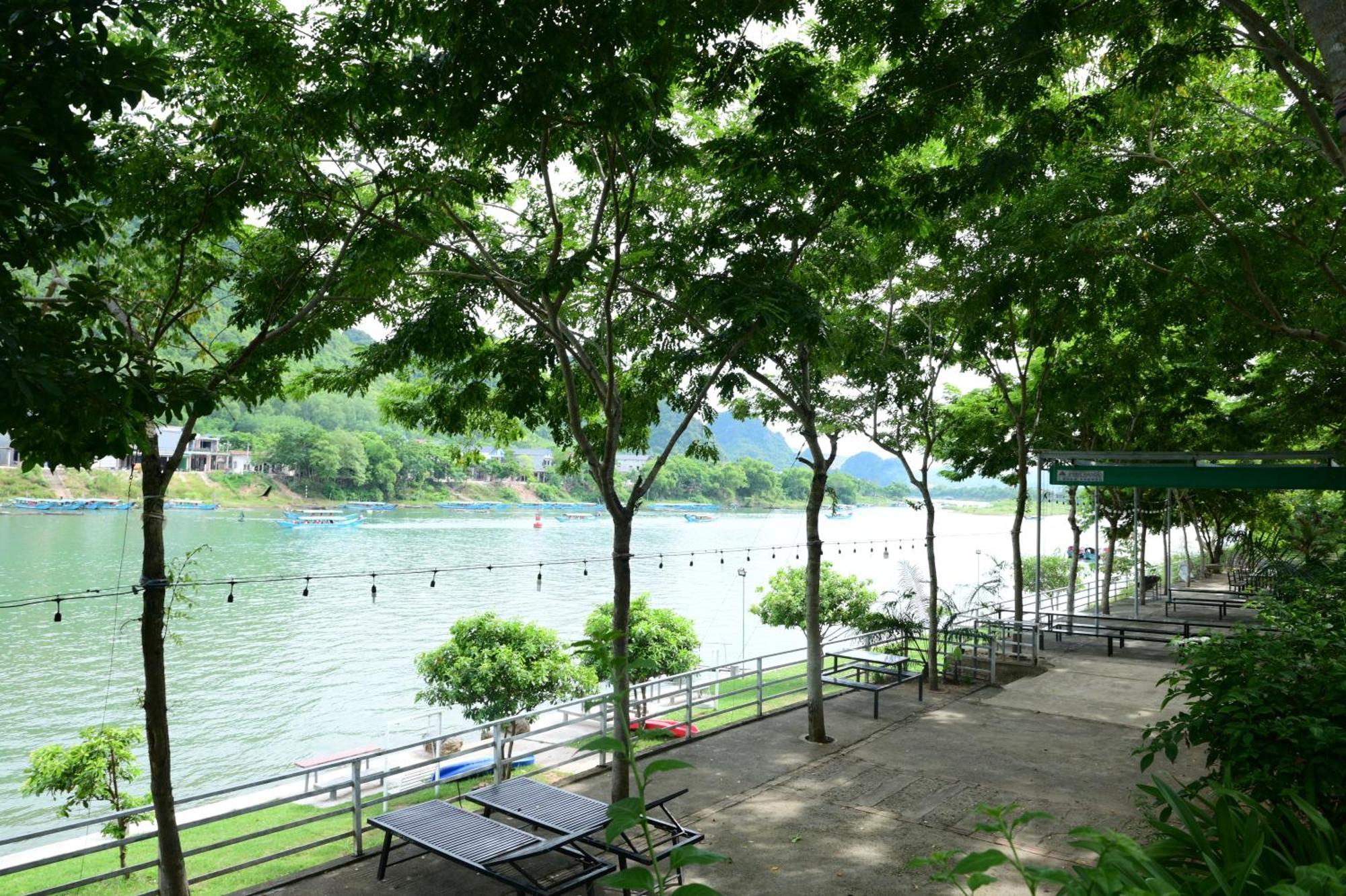 Restful River Bungalow Фонгня Экстерьер фото